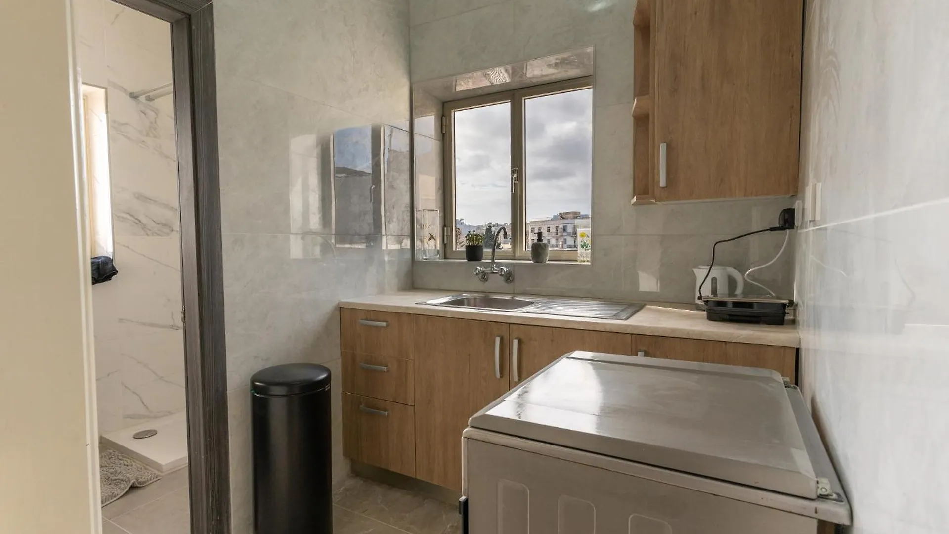 Luxurious Beach Apartment Birżebbuġa 0*,